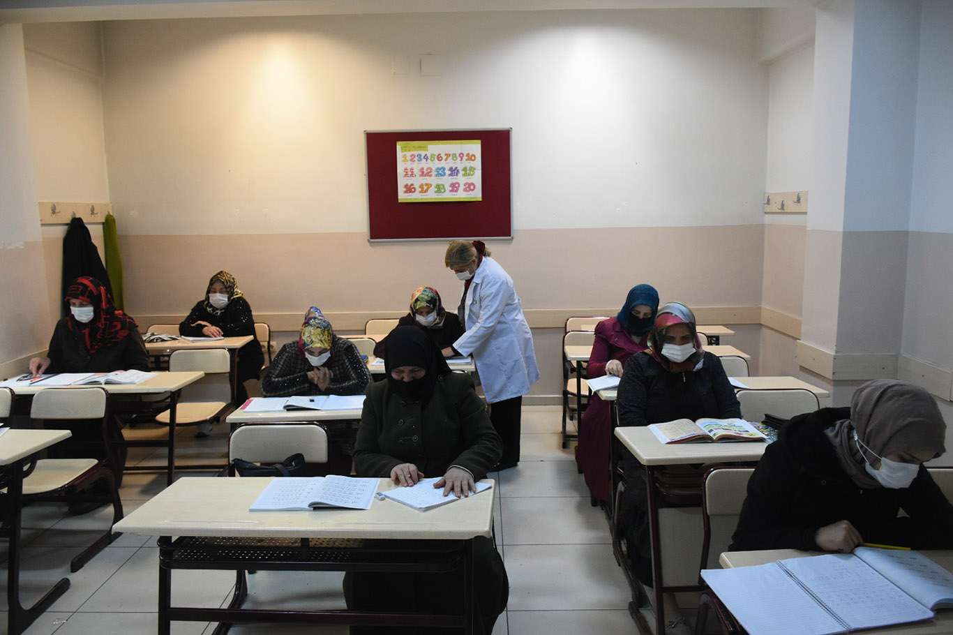 Eğitim merkezlerinden her yaş grubu faydalanıyor Eğitim merkezlerinden her yaş grubu faydalanıyor